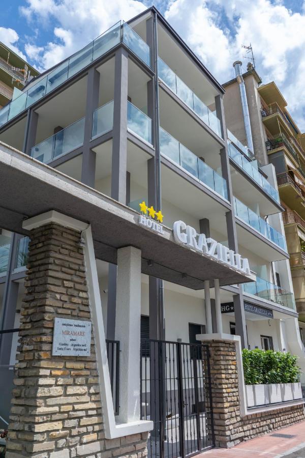 Hotel Graziella Arma di Taggia Luaran gambar